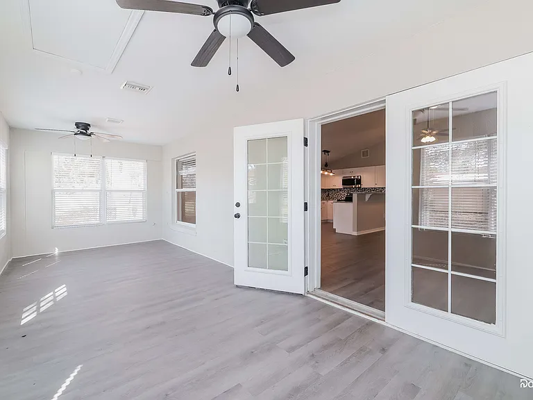 602 Elfrida Way — Photo 6