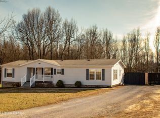 310 Clearview Dr, Radcliff, KY 40160