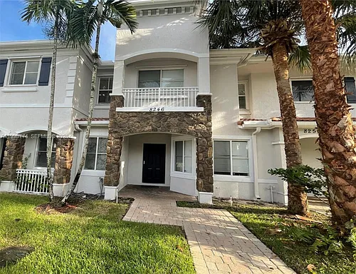 8246 SW 27th St #103 Photo 1