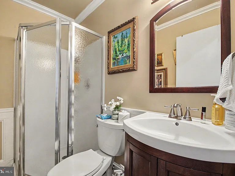 2029 Farragut Dr — Photo 16