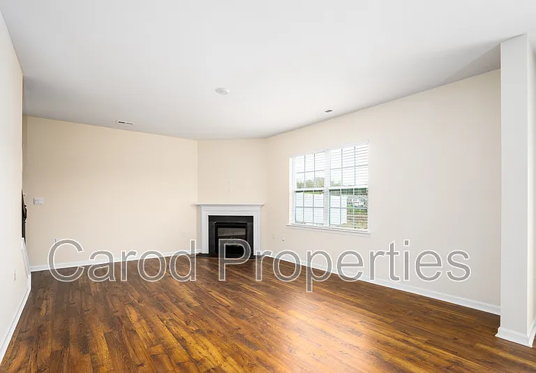 5015 Concho Rd — Photo 4