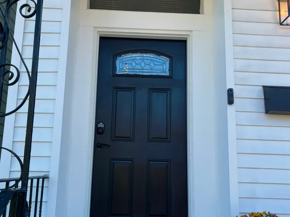 366 Bergen Avenue image 2 of 9