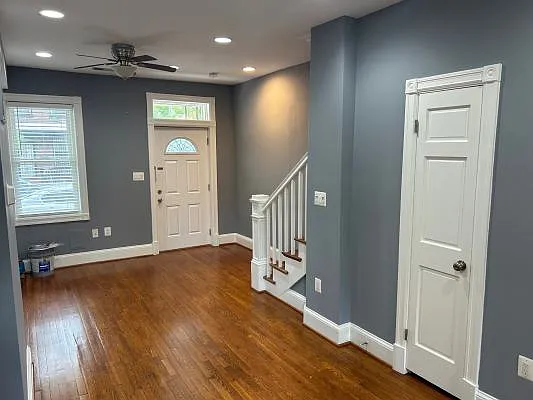 Front door/living room - 1608 Rosedale St NE #TOWNHOUSE