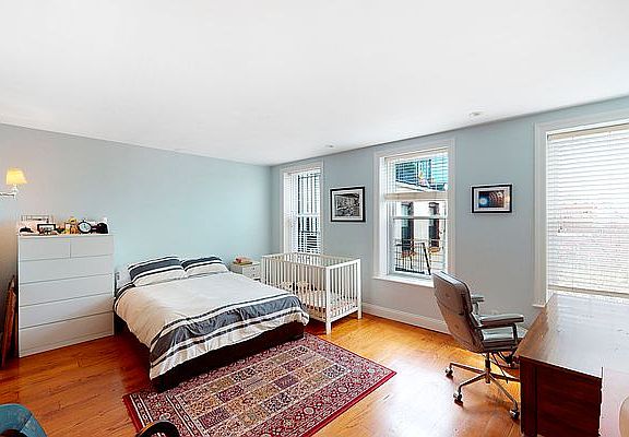 5th image of 414 Henry St APT 4