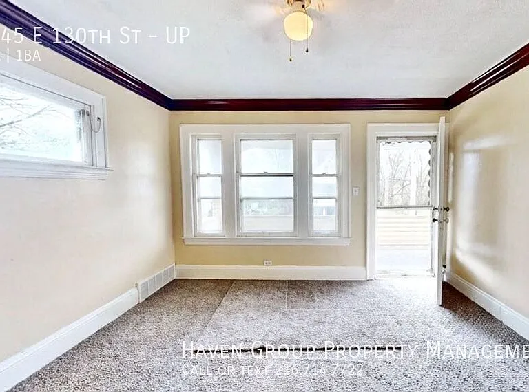 3045 E 130th St #UP — Photo 2