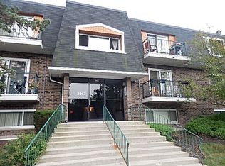 3857 N Parkway Dr APT 2A, Northbrook, IL 60062