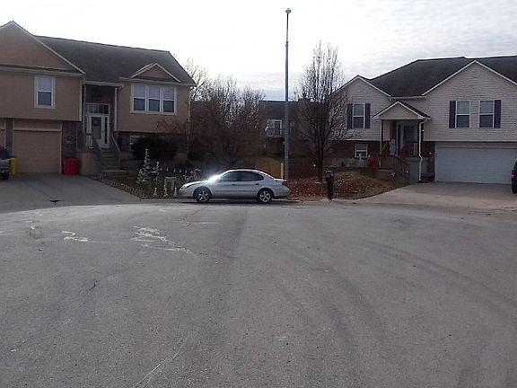 5th image of 710 SW Harvest Cir