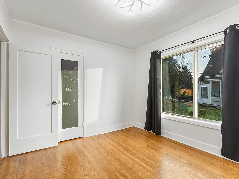 710 Prospect Ave N #2