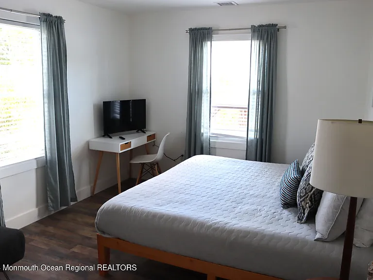 111 Long Branch Ave — Photo 17