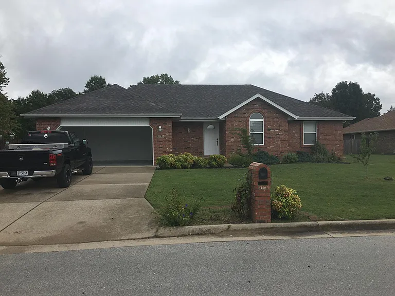 604 Ryleigh Cir — Photo 1