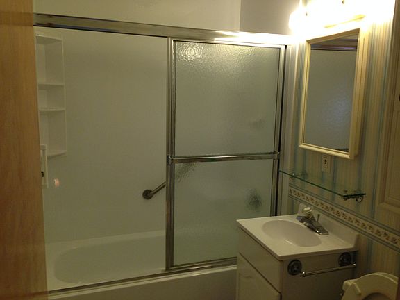 4th image of 132 Beachdale Dr