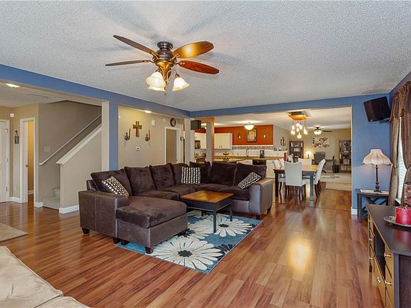 3rd image of 12197 Lindley Dr