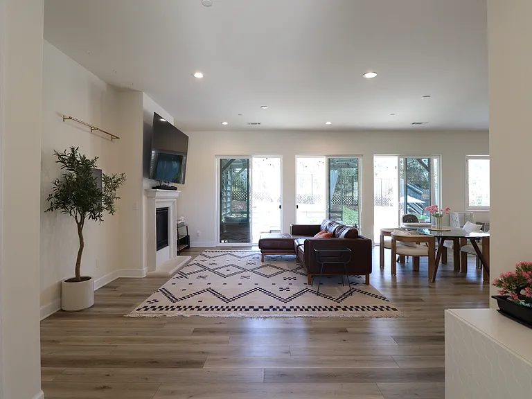 5861 Lady Bells Dr — Photo 2