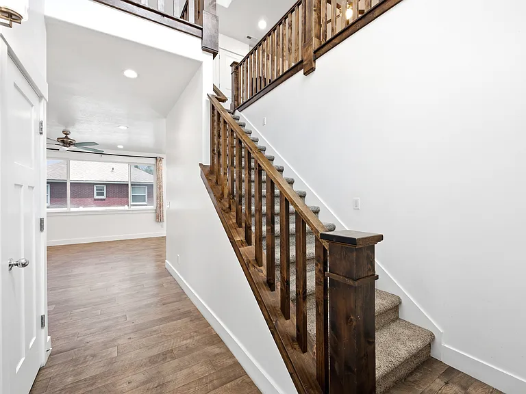 1588 N 325 W — Photo 3