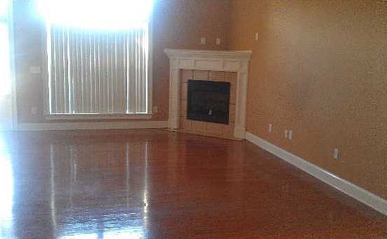 4th image of 2520 Robin Glenn Dr
