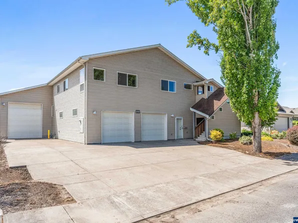 641 Aeronca St N, Independence, OR 97351