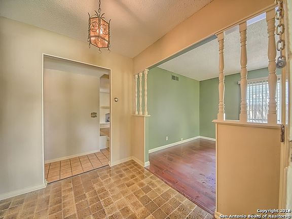 3rd image of 3119 Colony Dr