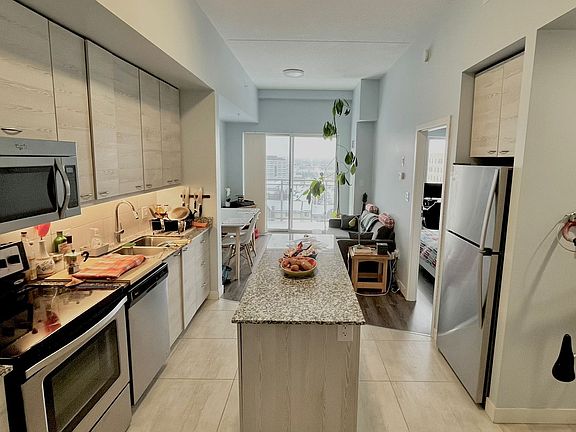 4th image of 280 Lester St #814