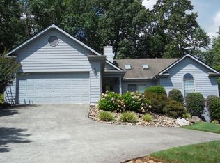 160 Saligugi Way, Loudon, TN 37774