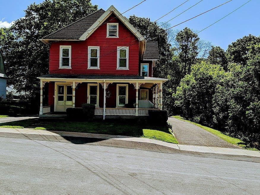 1st image of 4 N Delaware St