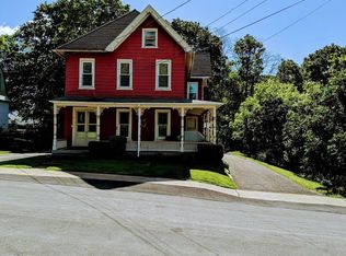 4 N Delaware St, Stamford, NY 12167