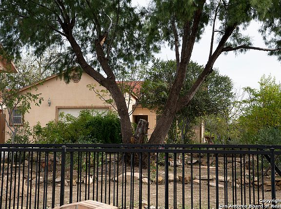 2nd image of 312 Hillcrest Blvd