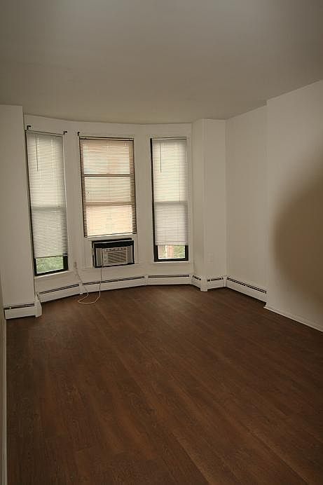 2nd image of 168 Coles St APT 3B