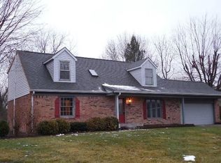 960 Monteray Rd, Greenwood, IN 46143