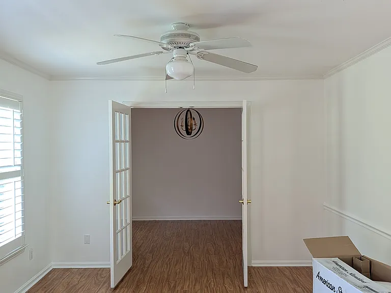 959 Foxborough Rd — Photo 1