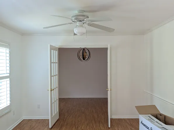 959 Foxborough Rd, Charlotte, NC 28213
