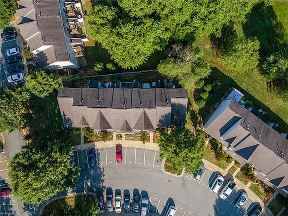 4th image of 6307 Sweetbay Dr