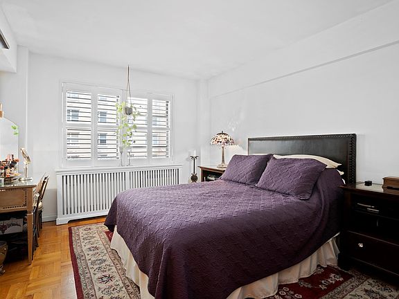 2nd image of 333 E 75th St APT 3A