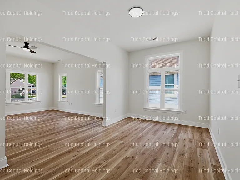 905 Meares St — Photo 21