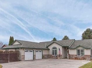 3715 SW Gene Sarazan Dr, Redmond, OR