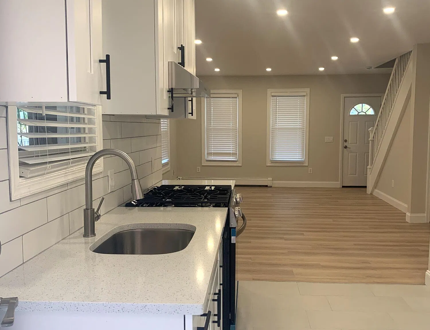 3 bed, 1.5 bath, $3,400 — Photo 1