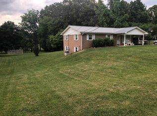 275 Locust Dr, Lexington, NC 27292