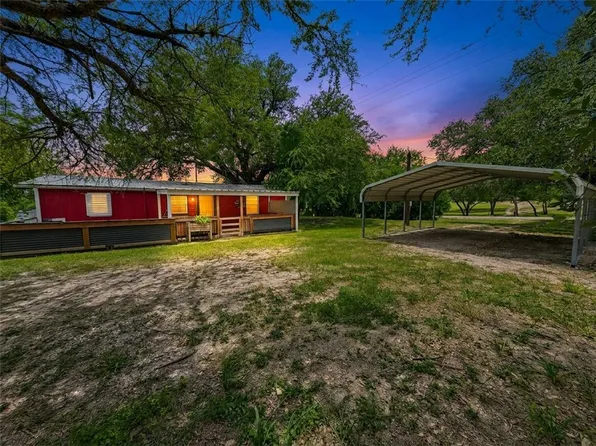 102 County Road 394, Mathis, TX 78368