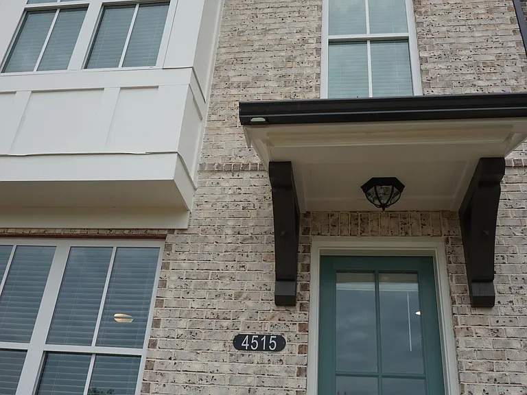4515 Sims Park Overlook — Photo 6
