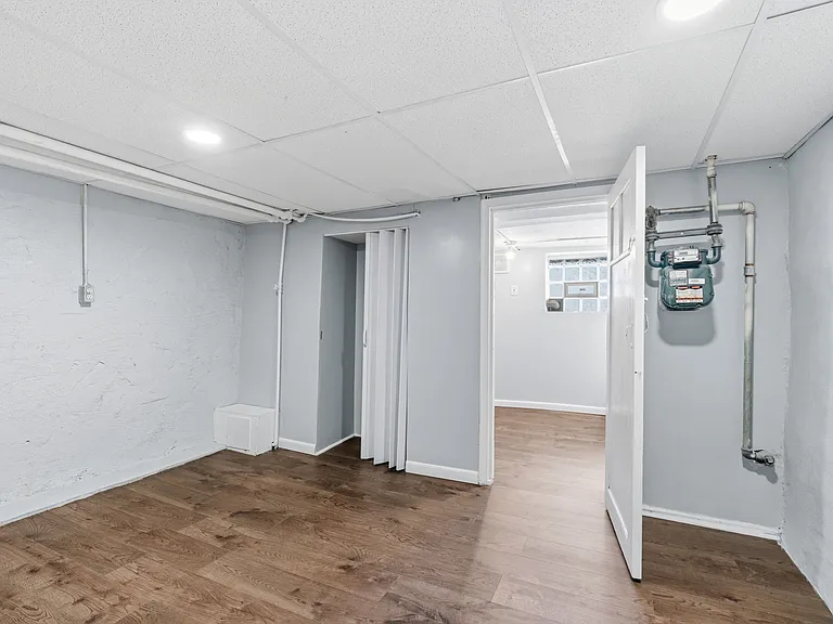 5062 Homestead St — Photo 24