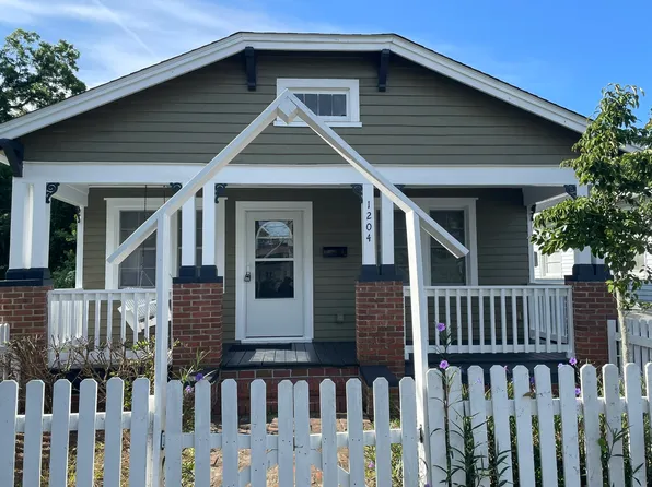 1204 Dock St, Wilmington, NC 28401