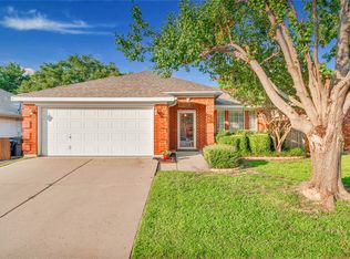 6840 Beverly Glen Dr, Fort Worth, TX 76132