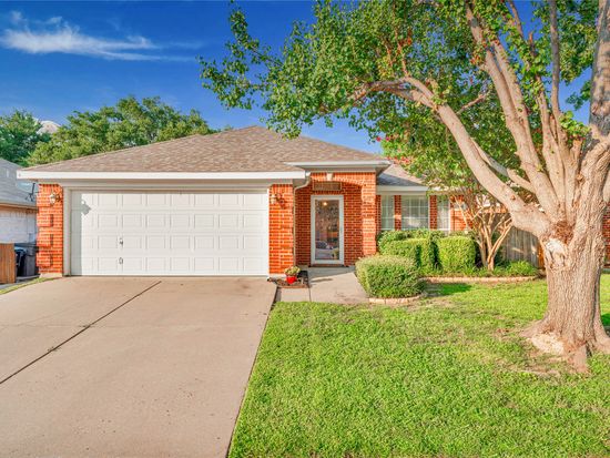 6840 Beverly Glen Dr, Fort Worth, TX 76132
