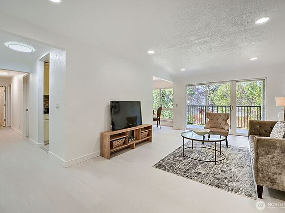 2nd image of 12631 NE 9th Place #C303