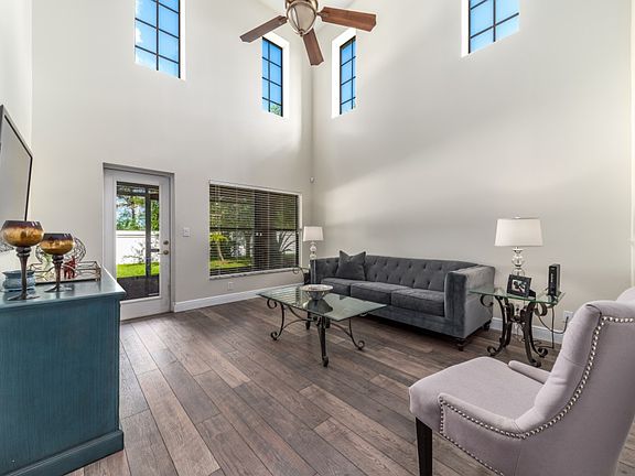 3rd image of 5060 NW Coventry Cir