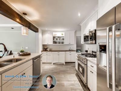 13011 Stanton Dr, Minnetonka, MN, 55305