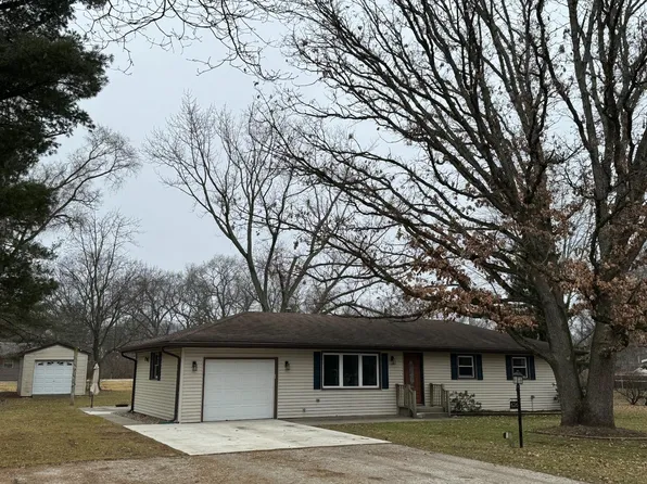 626 Elderberry St SE, Demotte, IN 46310