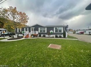 100 Keenan Rd, Peninsula, OH 44264