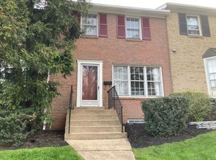 562 Windover Ave NW, Vienna, VA 22180
