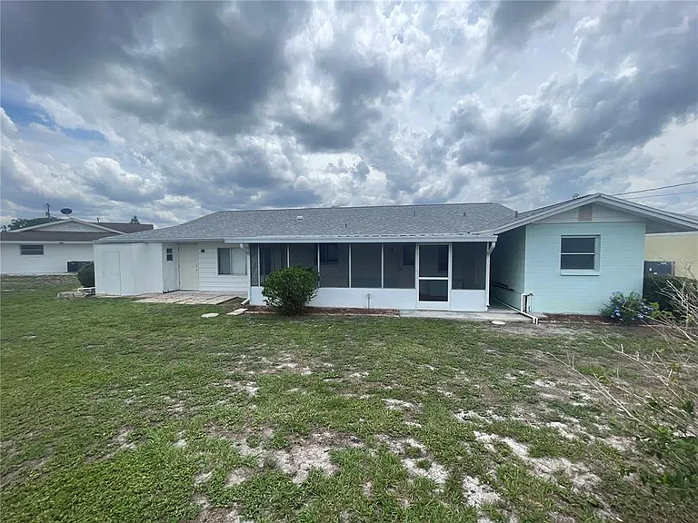701 Cypress Pl — Photo 23