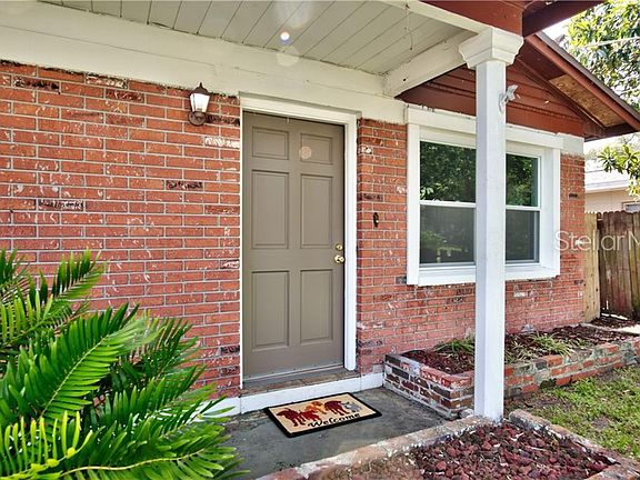 2nd image of 9315 N Oakleaf Ave